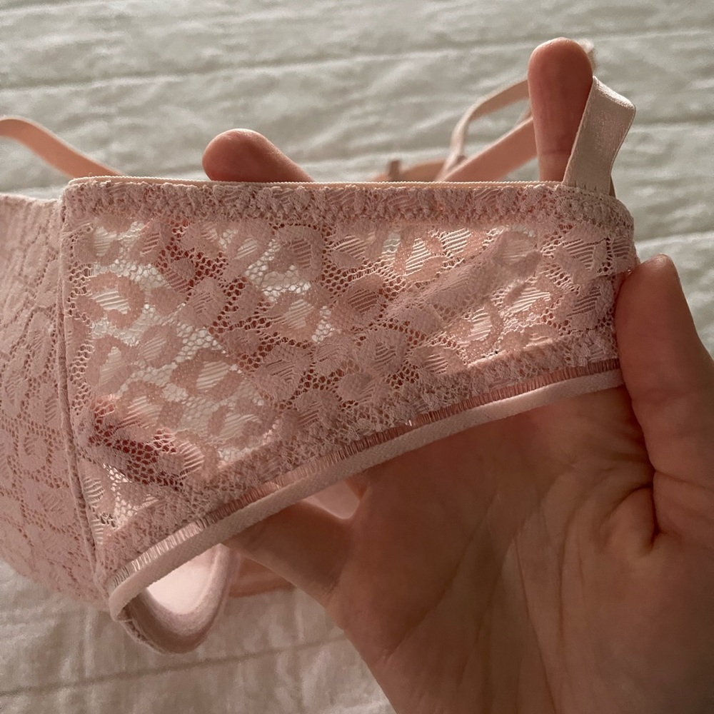 Light pink bra - Picture 3 of 4